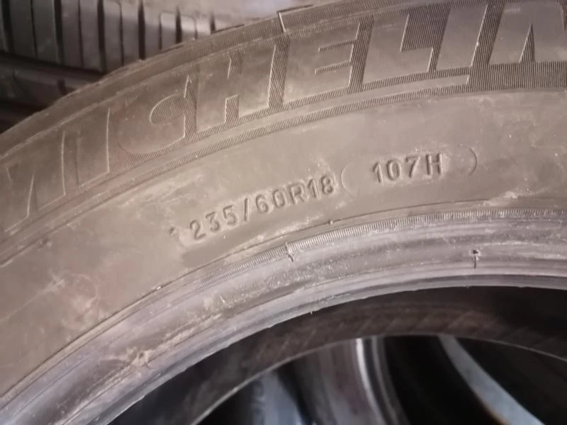 Гуми Зимни 235/60R18, снимка 9 - Гуми и джанти - 32081017