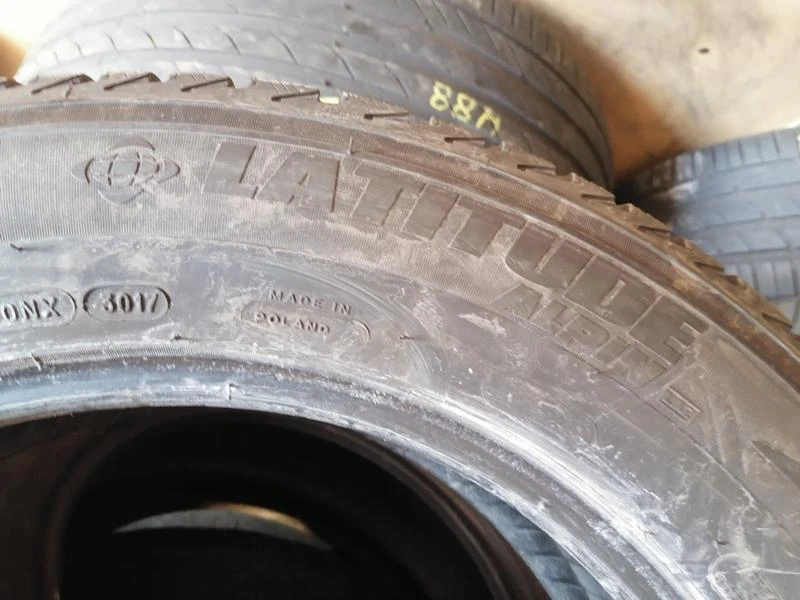 Гуми Зимни 235/60R18, снимка 11 - Гуми и джанти - 32081017