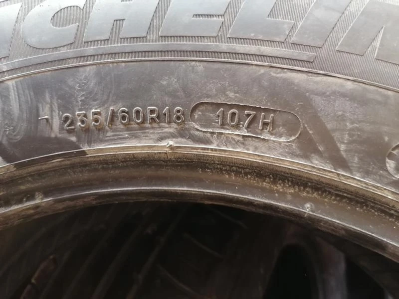 Гуми Зимни 235/60R18, снимка 12 - Гуми и джанти - 32081017