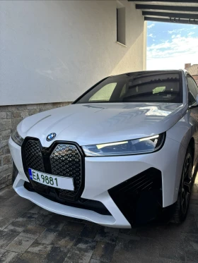 BMW iX xDrive40 Sport| ЗЗМ| 360 | Sky Lounge| Гаранция, снимка 1