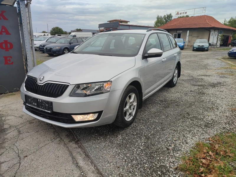 Skoda Octavia 1.6 TDI 4X4, снимка 3 - Автомобили и джипове - 47473338