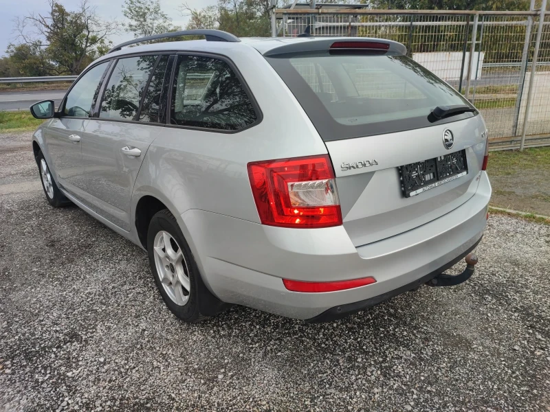 Skoda Octavia 1.6 TDI 4X4, снимка 4 - Автомобили и джипове - 47473338