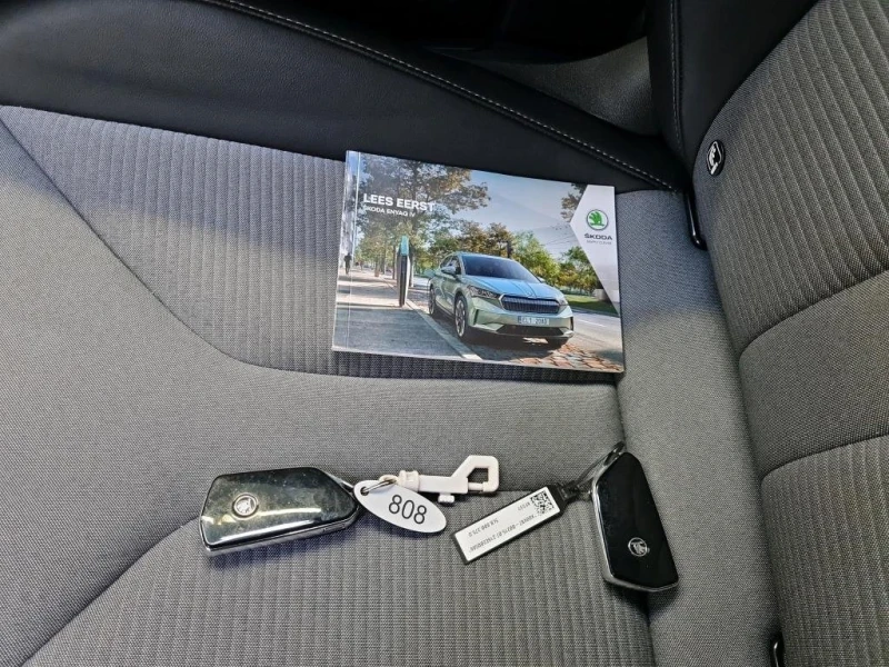 Skoda Enyaq iV80 - термопомпа, снимка 12 - Автомобили и джипове - 52454598