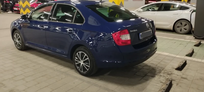 Skoda Rapid 1.2 mpi + фабр.газово BRC , Еуратек, нави+ камера, снимка 6 - Автомобили и джипове - 52474159