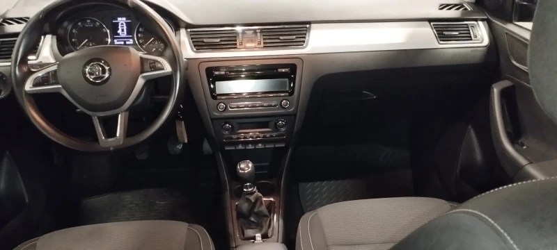 Skoda Rapid 1.2 mpi + фабр.газово BRC , Еуратек, нави+ камера, снимка 15 - Автомобили и джипове - 52474159