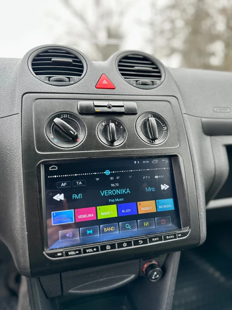 VW Caddy 1.9 TDI 105kc/ Климатик, снимка 8 - Автомобили и джипове - 52814388