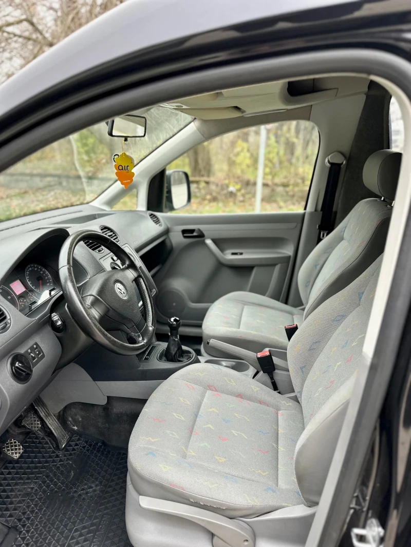 VW Caddy 1.9 TDI 105kc/ Климатик, снимка 6 - Автомобили и джипове - 52814388