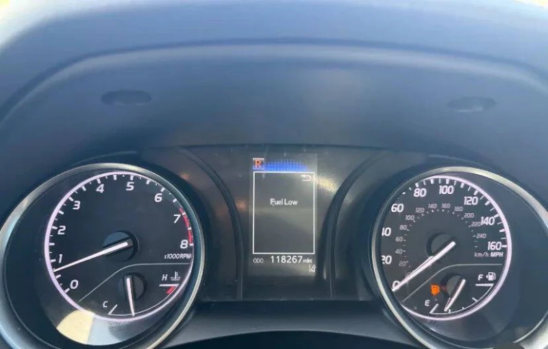 Toyota Camry, снимка 7 - Автомобили и джипове - 52837435