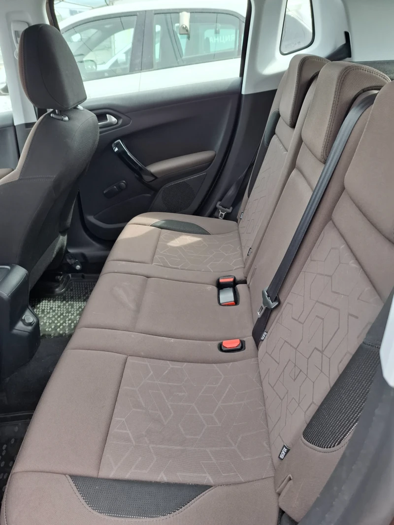 Peugeot 2008 Градски suv, снимка 9 - Автомобили и джипове - 53005419