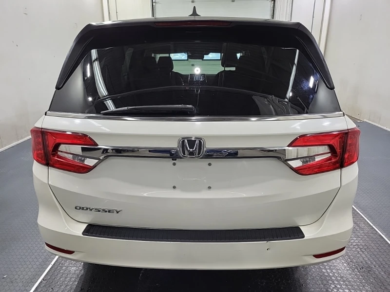 Honda Odyssey CARFAX* АВТОФИНАНСИРАНЕ* БЕЗ ПЪРВОНАЧАЛНА ВНОСКА* , снимка 4 - Автомобили и джипове - 53039284