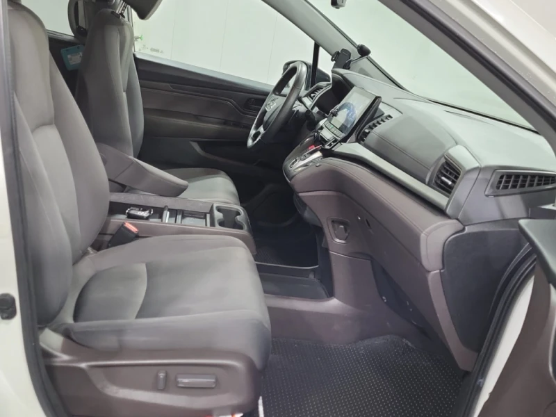 Honda Odyssey CARFAX* АВТОФИНАНСИРАНЕ* БЕЗ ПЪРВОНАЧАЛНА ВНОСКА* , снимка 11 - Автомобили и джипове - 53039284