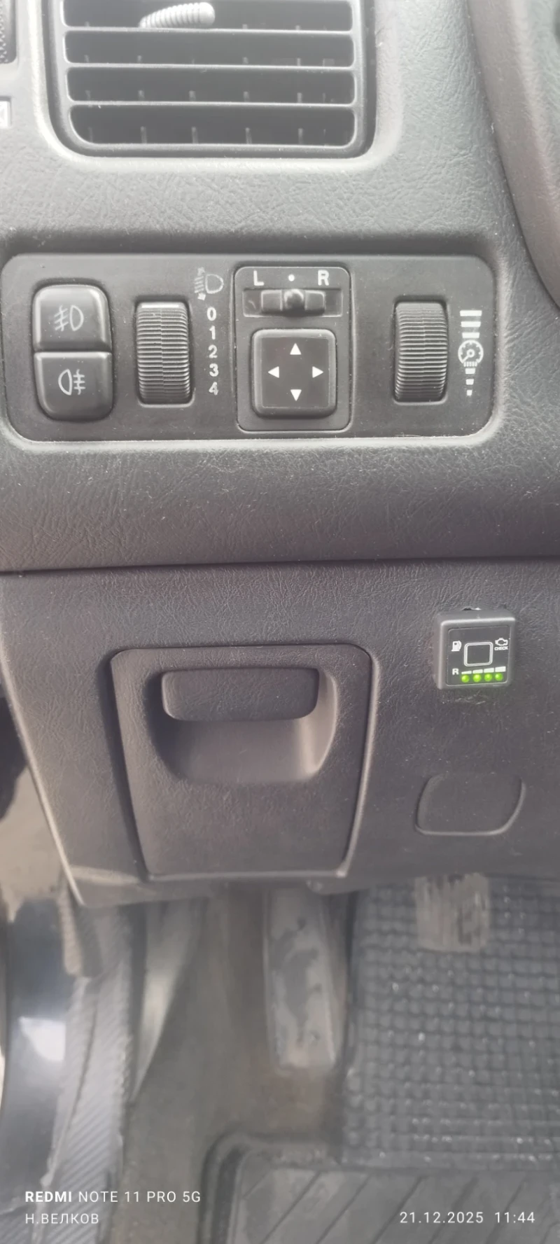 Mitsubishi Space star, снимка 9 - Автомобили и джипове - 53089969