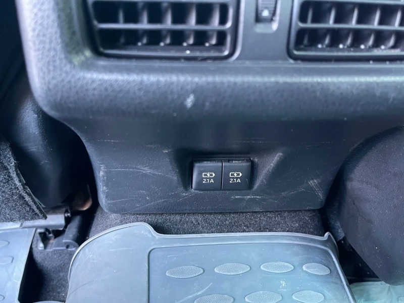 Toyota Camry Hybrid, снимка 11 - Автомобили и джипове - 53356583