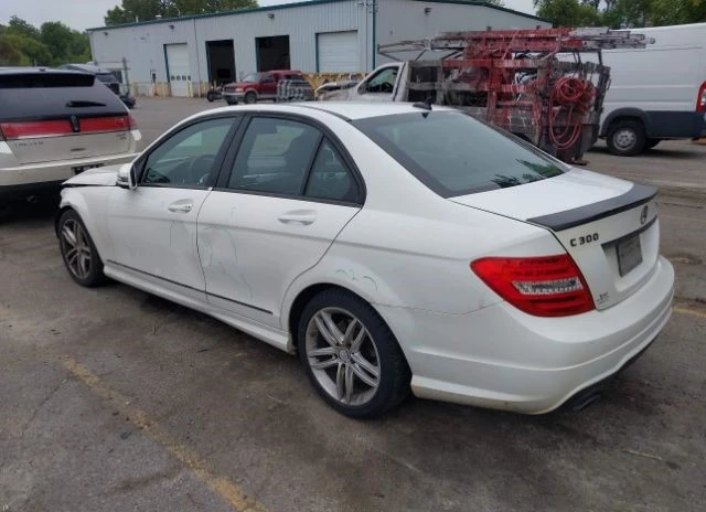 Mercedes-Benz C 300 4MATIC, снимка 3 - Автомобили и джипове - 48212235