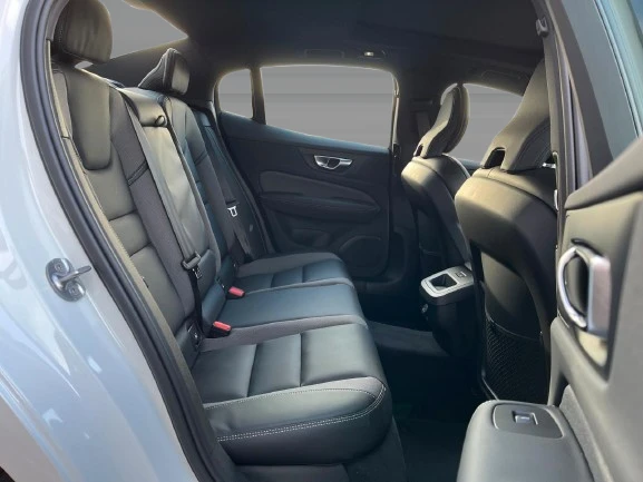 Volvo S60 B4 = Plus Dark = Гаранция - изображение 7