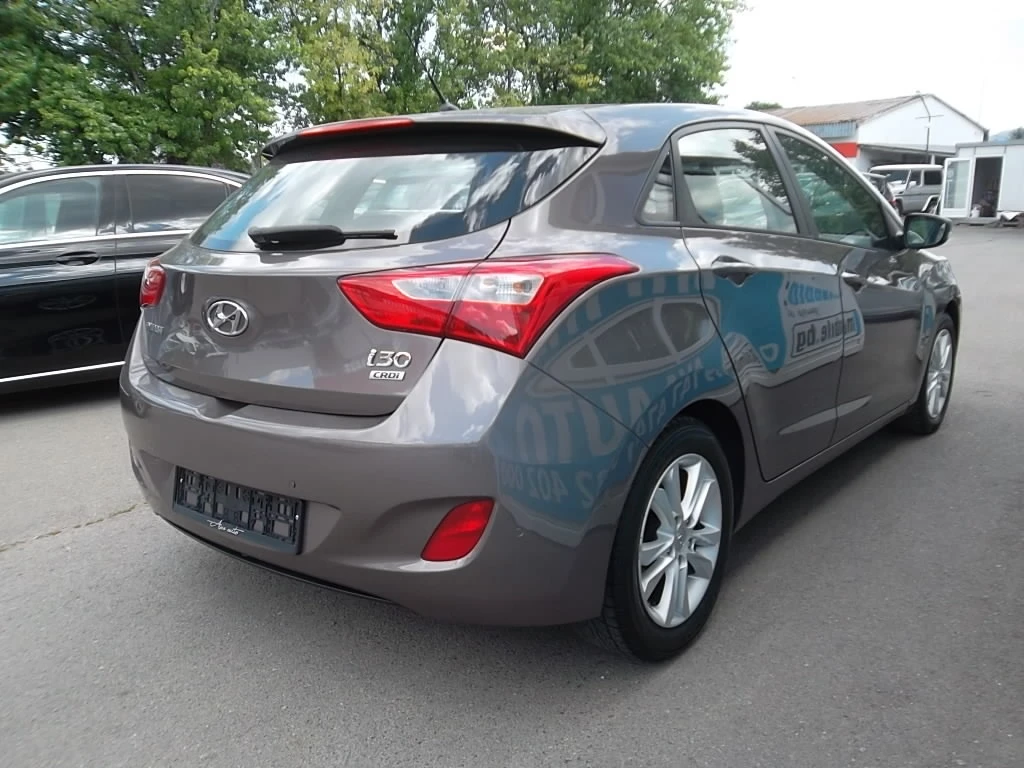 Hyundai I30 1.6 crdi euro 5B - изображение 3