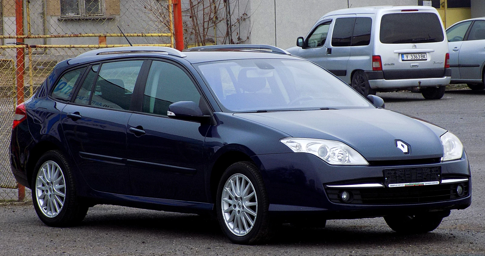 Renault Laguna 2.0i/140к/6ск/РЕАЛНИ КМ - изображение 3