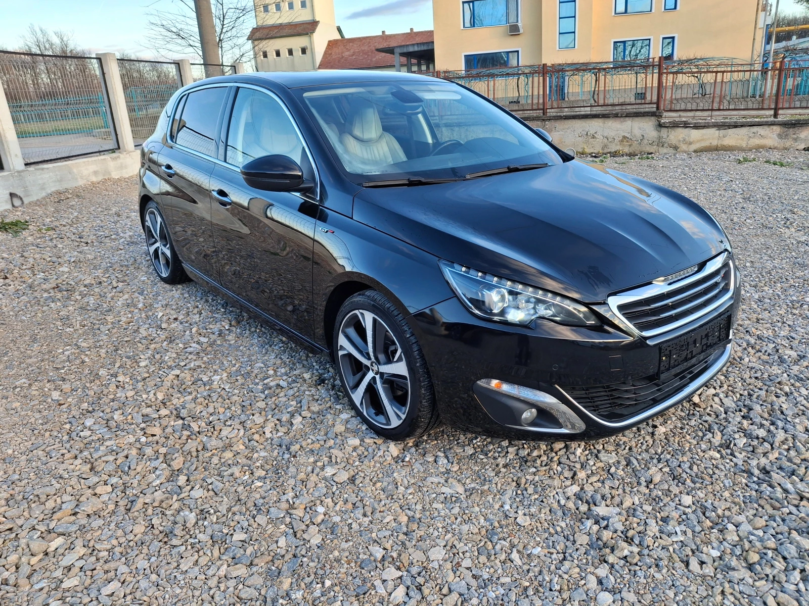 Peugeot 308 GT - line - [1] 