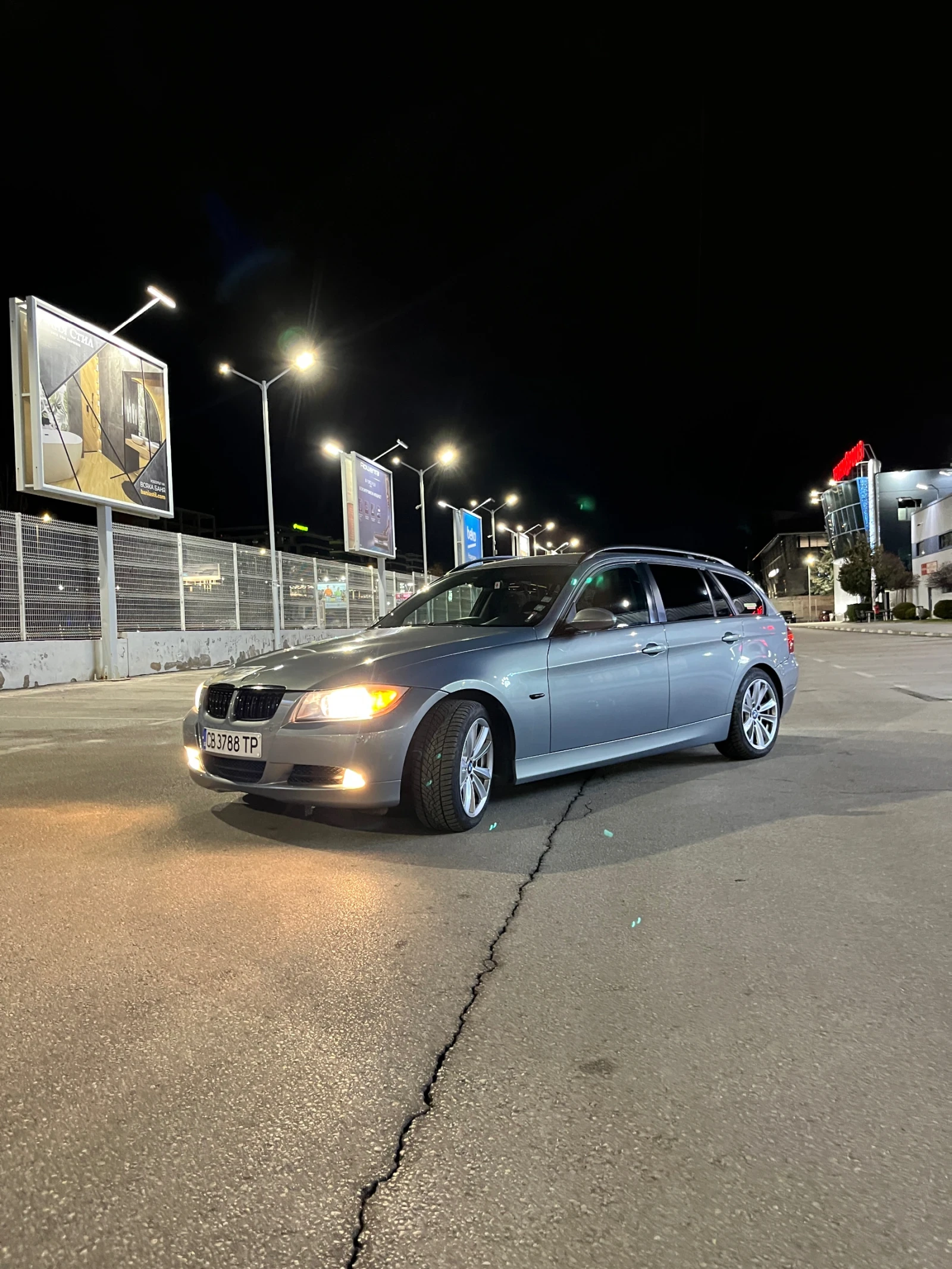 BMW 320 BMW 320d PANO* NAVI* LIGHT PACK*  - изображение 4