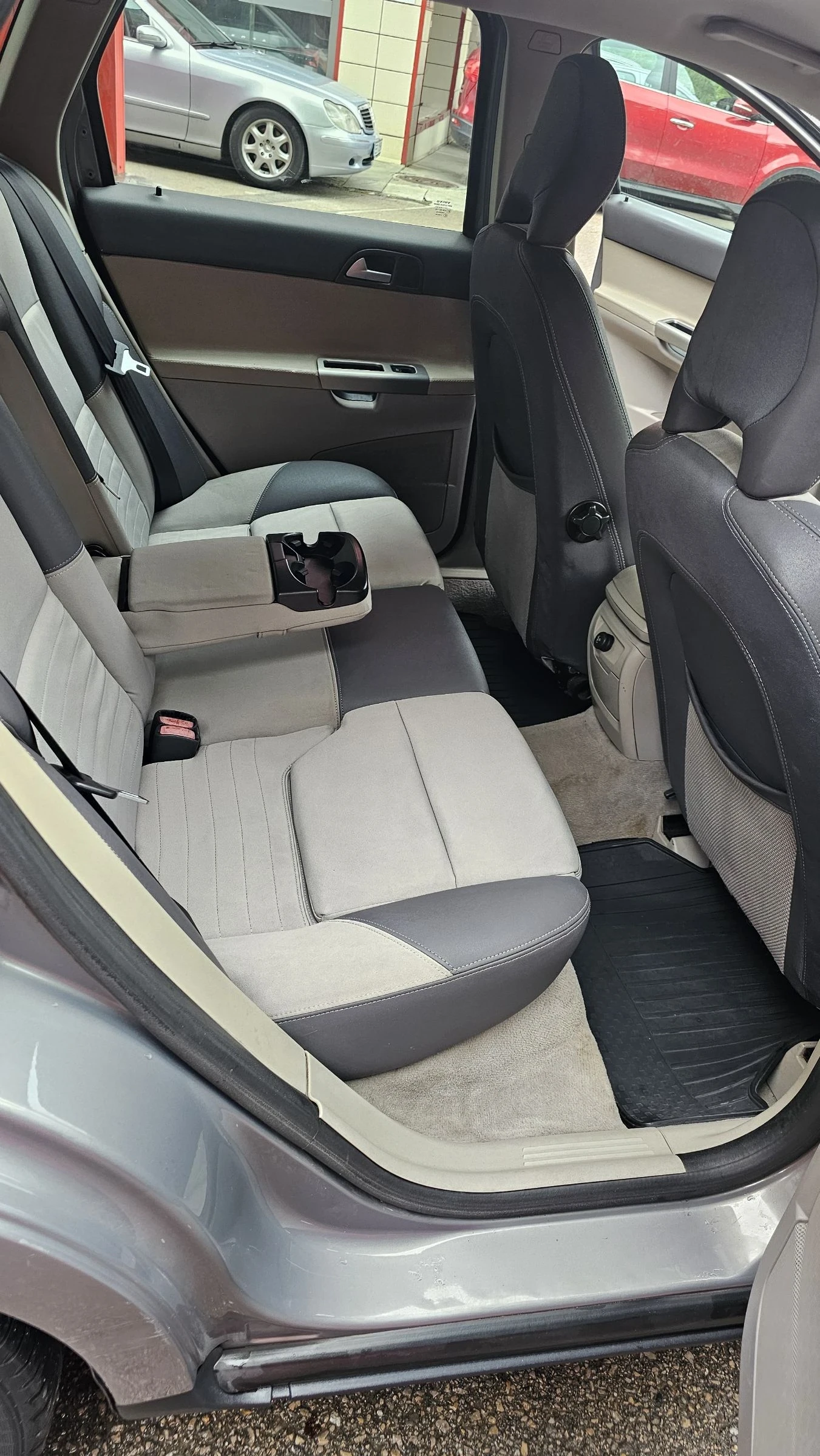 Volvo V50 2, 5 Turbo T5 - изображение 5