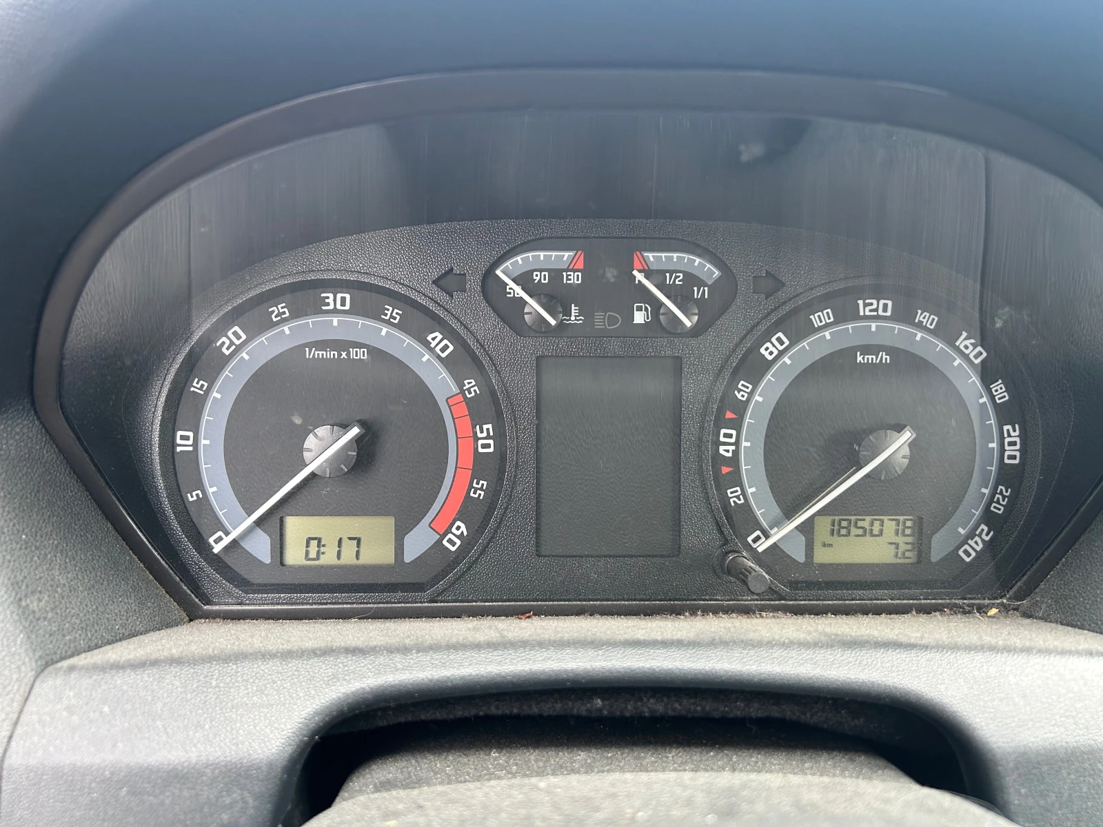 Skoda Fabia 1.4 - изображение 10