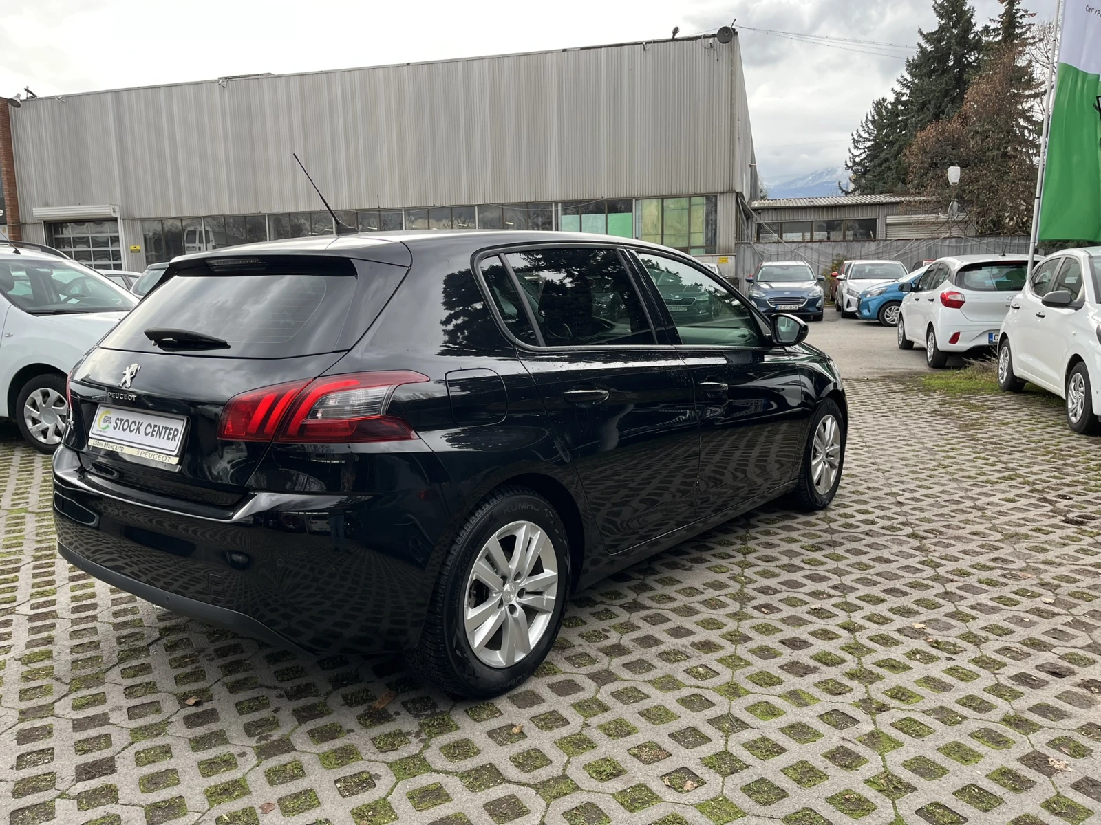 Peugeot 308 1.2 PureTech 130 BVM6 - изображение 4