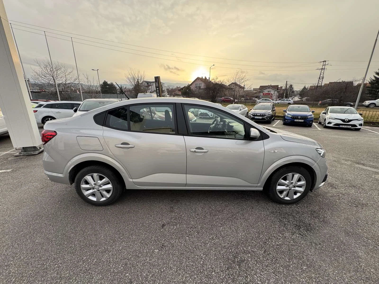 Dacia Logan 1.0 Tce 91k.c. LPG - изображение 7