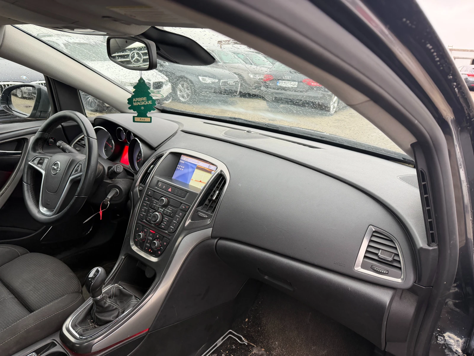 Opel Astra 1.7CDTI NAVI EURO 5 - изображение 10