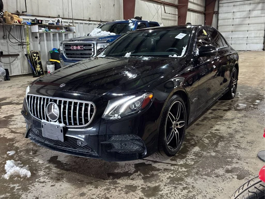 Mercedes-Benz E 300 CARFAX* ДИСТРОНИК  * МЪРТВА ТОЧКА