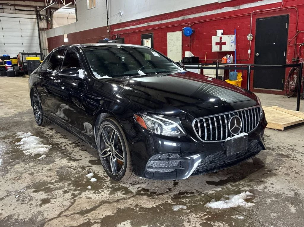 Mercedes-Benz E 300 CARFAX* ДИСТРОНИК  * МЪРТВА ТОЧКА, снимка 3 - Автомобили и джипове - 53949485