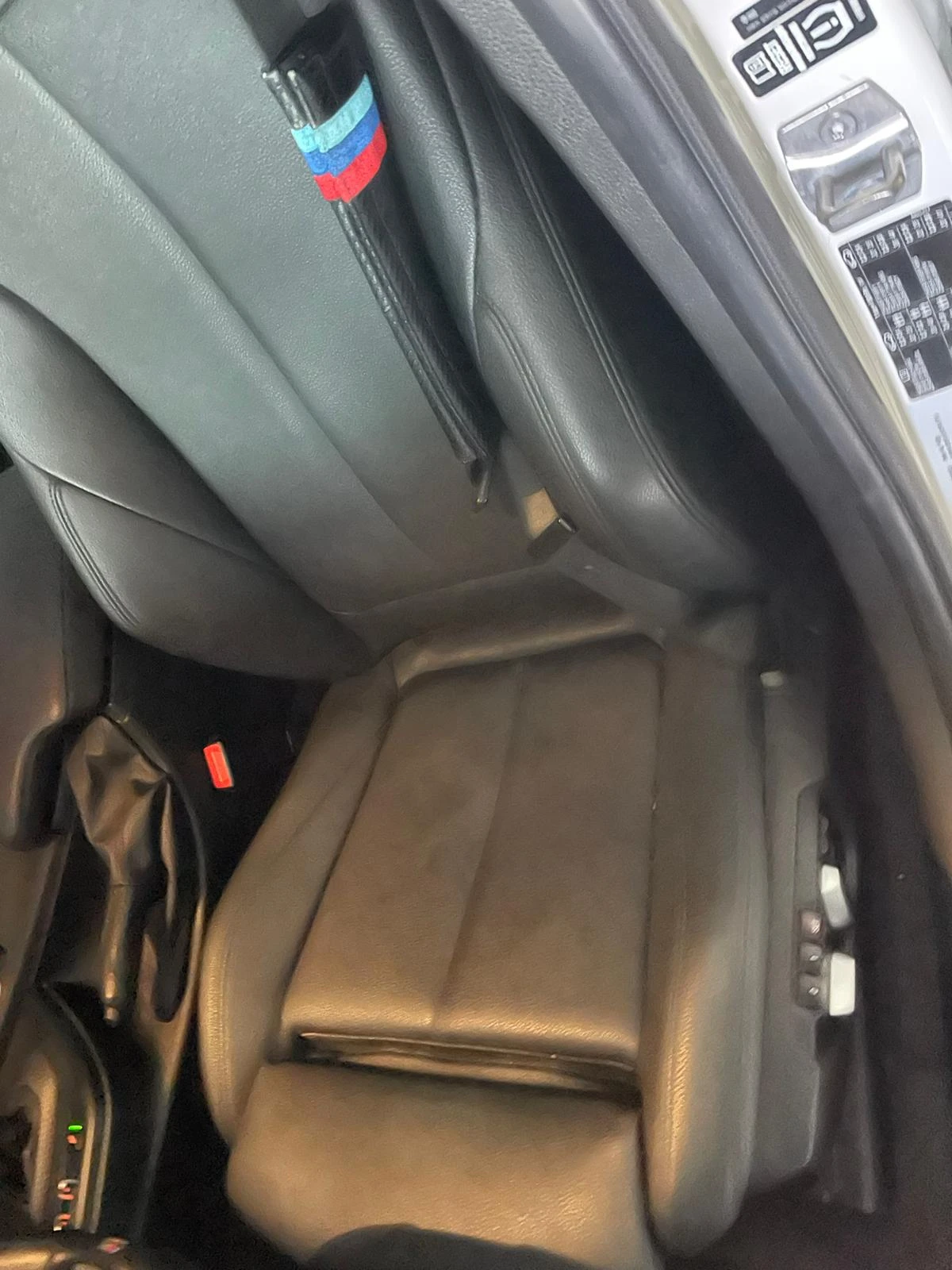 BMW 320 d RWD B47 LCI (FaceLift) ! M Pack !, снимка 9 - Автомобили и джипове - 54139884