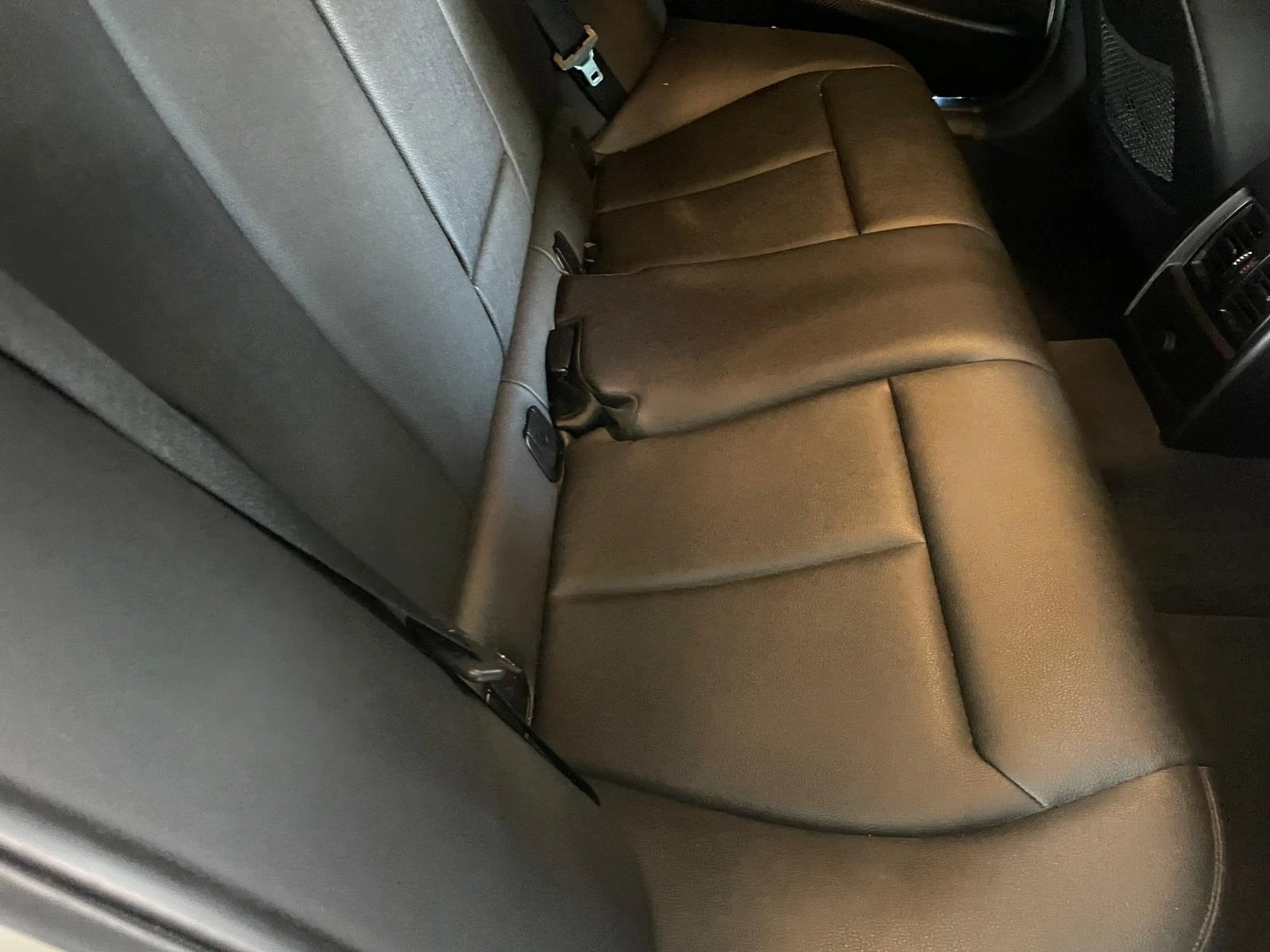 BMW 320 d RWD B47 LCI (FaceLift) ! M Pack !, снимка 12 - Автомобили и джипове - 54139884