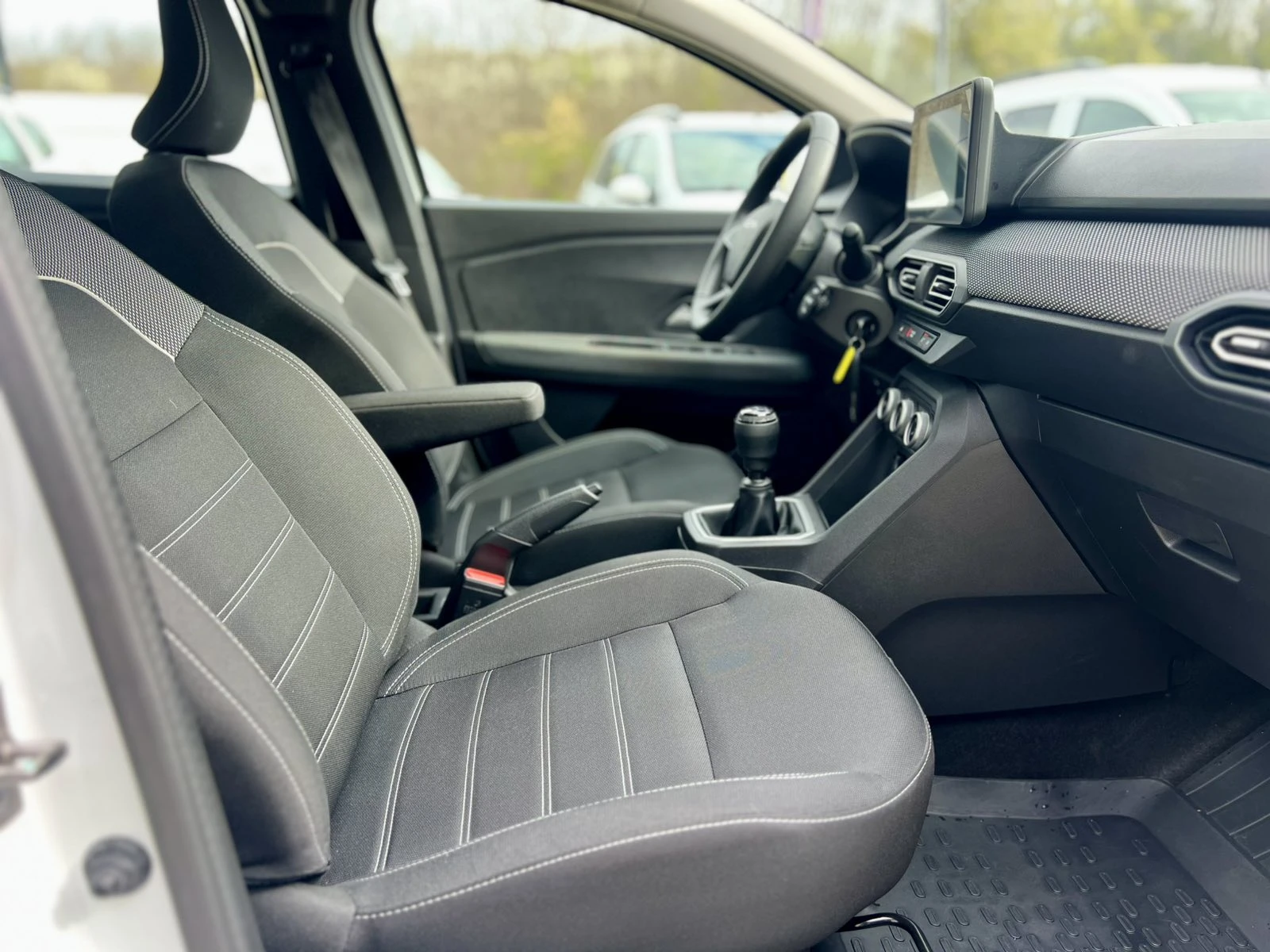 Dacia Logan 1.0 TCe / 100 �.�. / Eco-G / �������� | Mobile.bg � ����������� 9