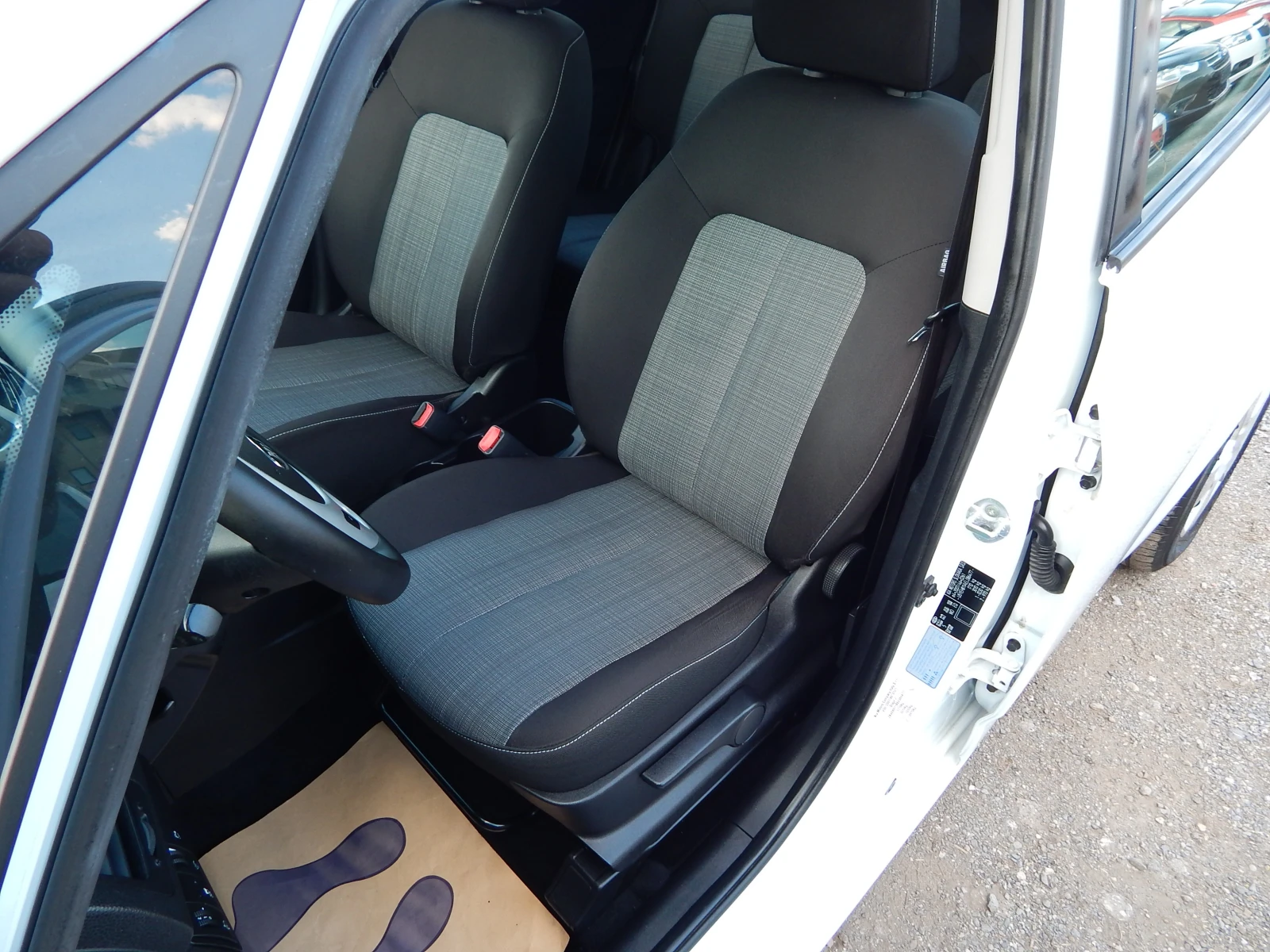 Kia Venga 1.4i* EURO5* ГАЗ* 90k.* , снимка 12 - Автомобили и джипове - 54447721