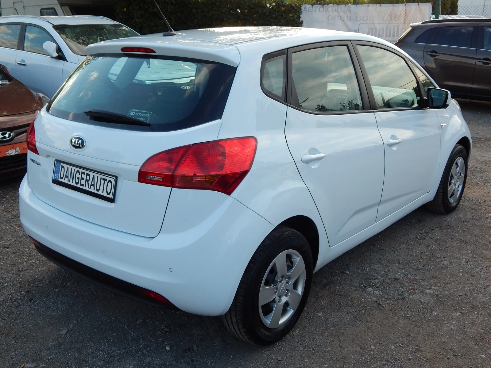 Kia Venga 1.4i* EURO5* ГАЗ* 90k.* , снимка 4 - Автомобили и джипове - 54447721