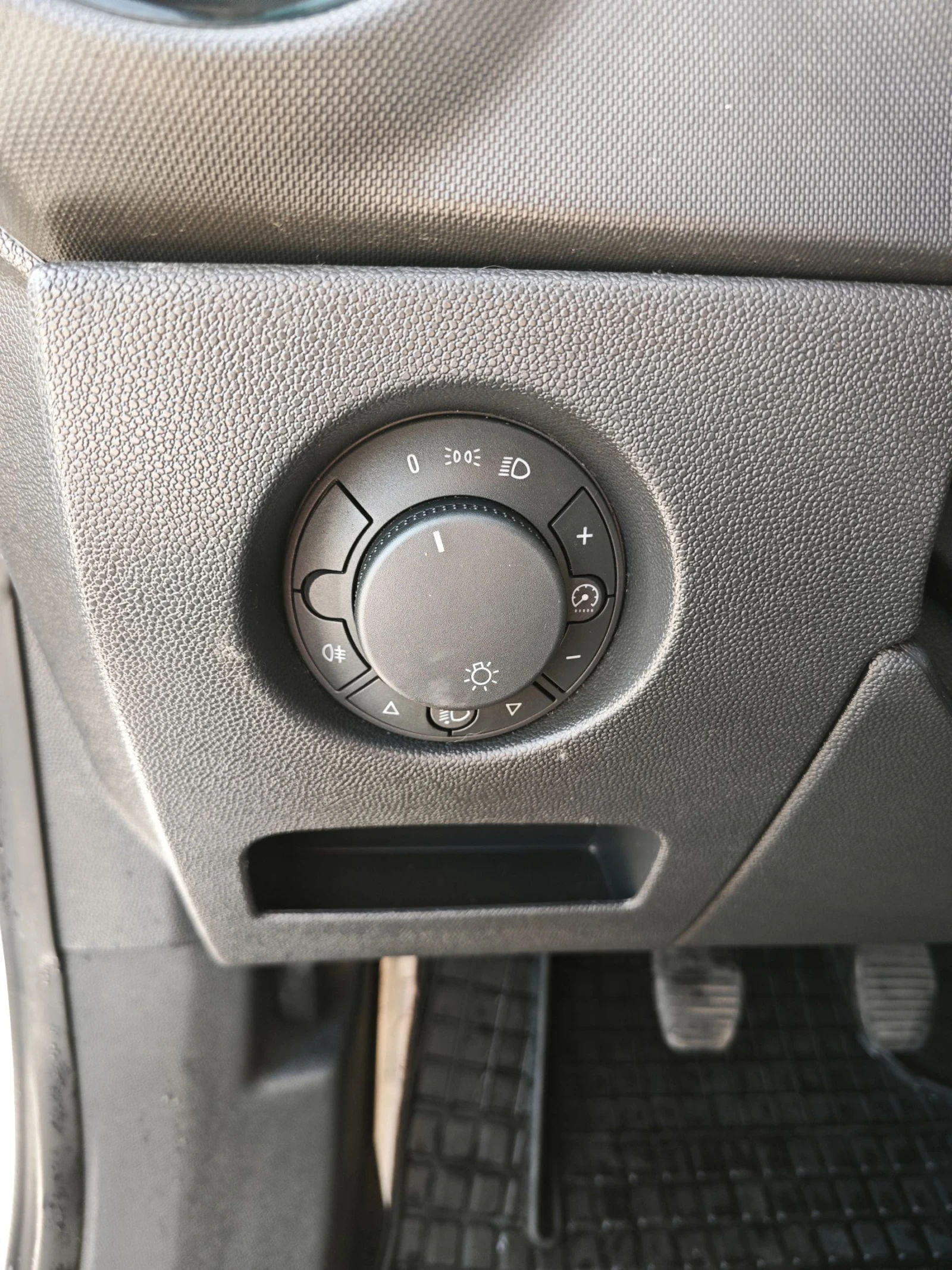 Opel Corsa, снимка 12 - Автомобили и джипове - 54602406