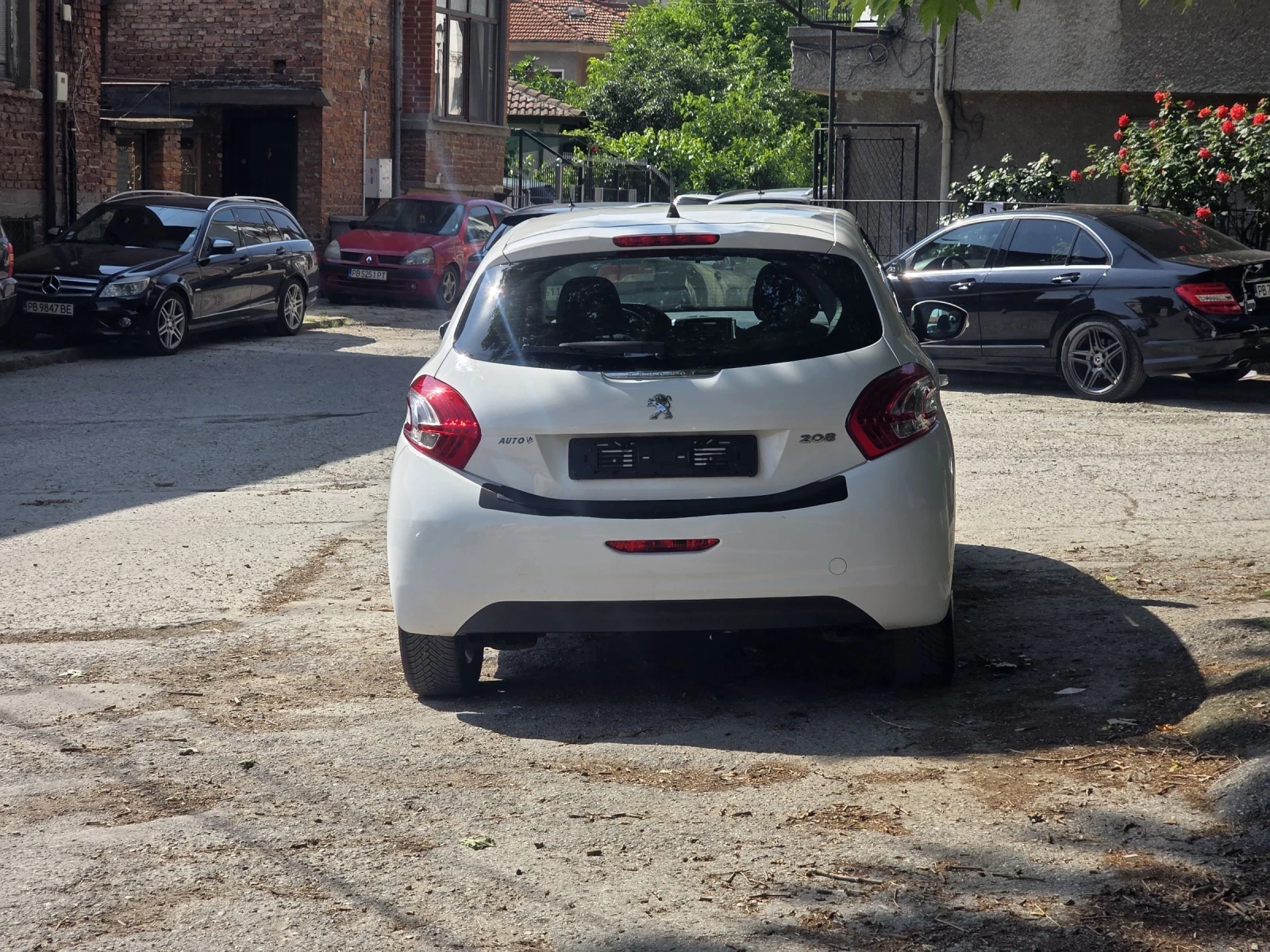 Peugeot 208 1.4i Газ Клима, снимка 6 - Автомобили и джипове - 54798107