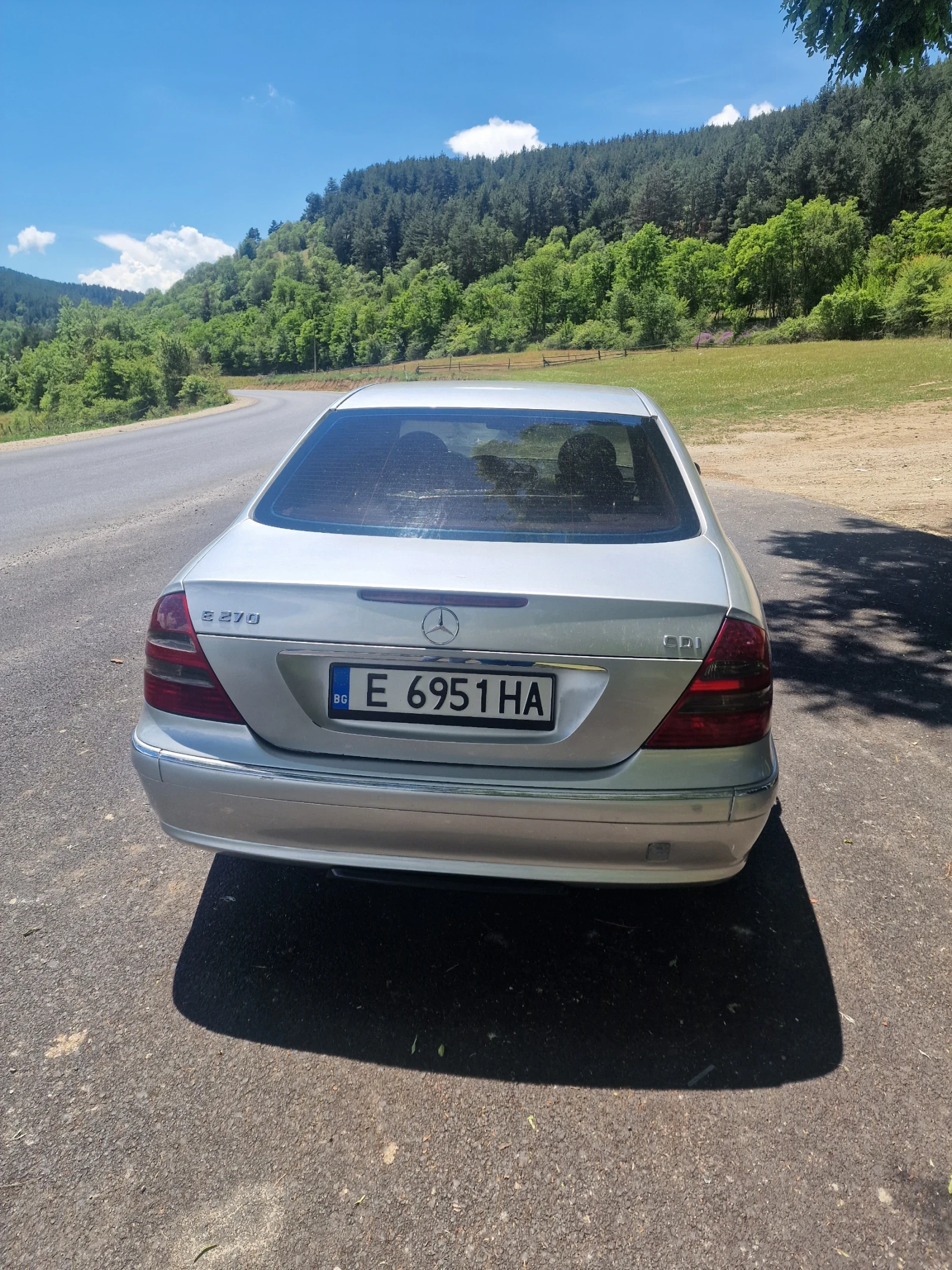 Mercedes-Benz E 270, снимка 5 - Автомобили и джипове - 54857448