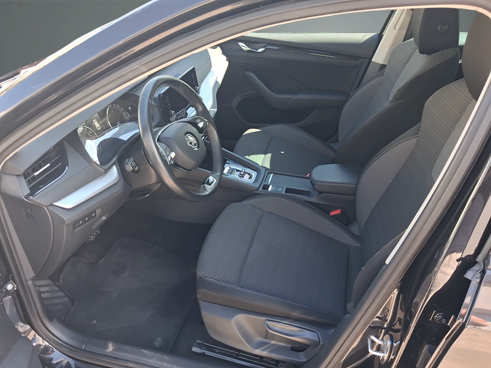 Skoda Octavia Октавия Комби Амбишън 2, 0 TDI, 150 к.с., 7DSG, снимка 9 - Автомобили и джипове - 54915793