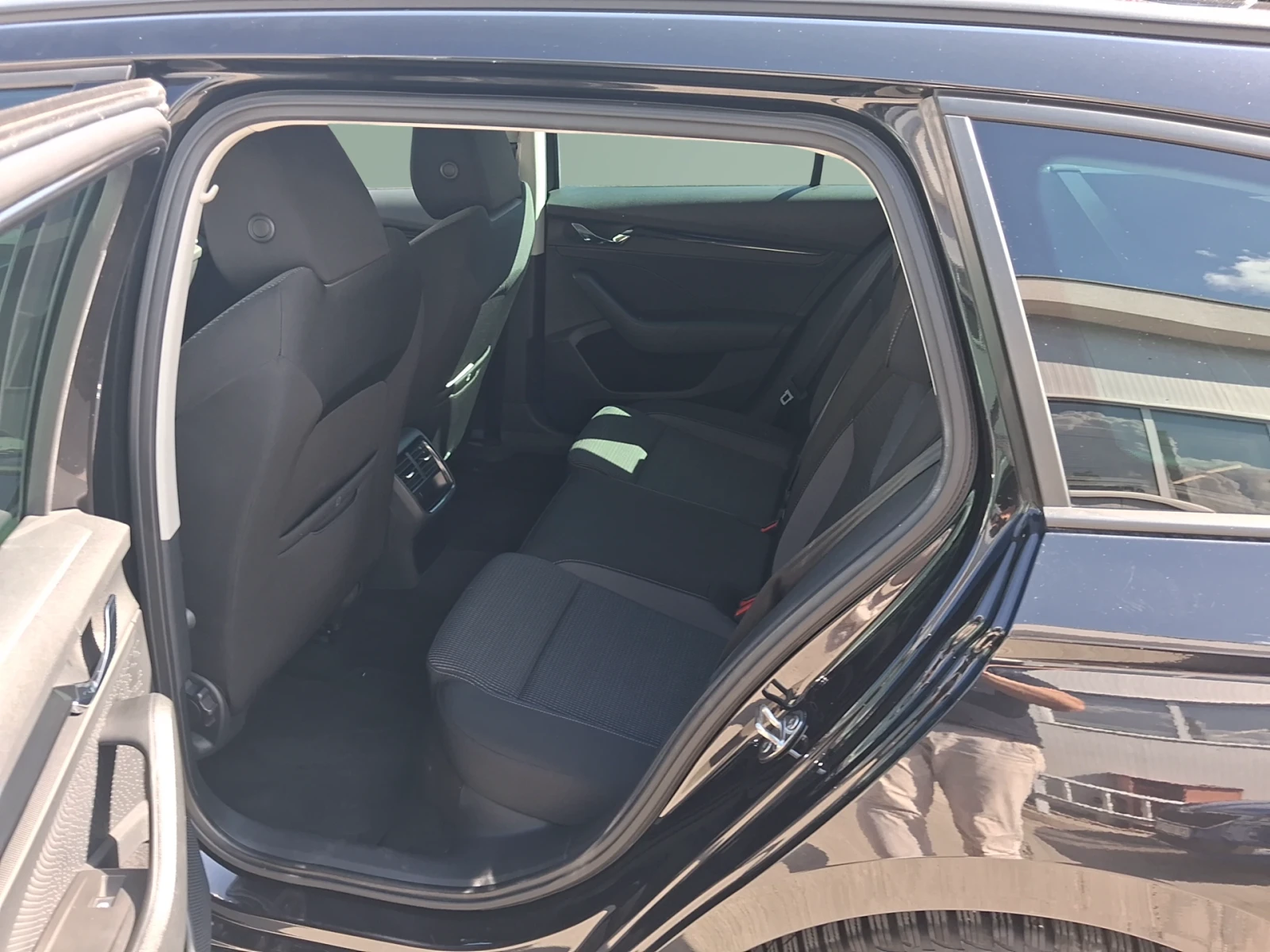 Skoda Octavia Октавия Комби Амбишън 2, 0 TDI, 150 к.с., 7DSG, снимка 12 - Автомобили и джипове - 54915793