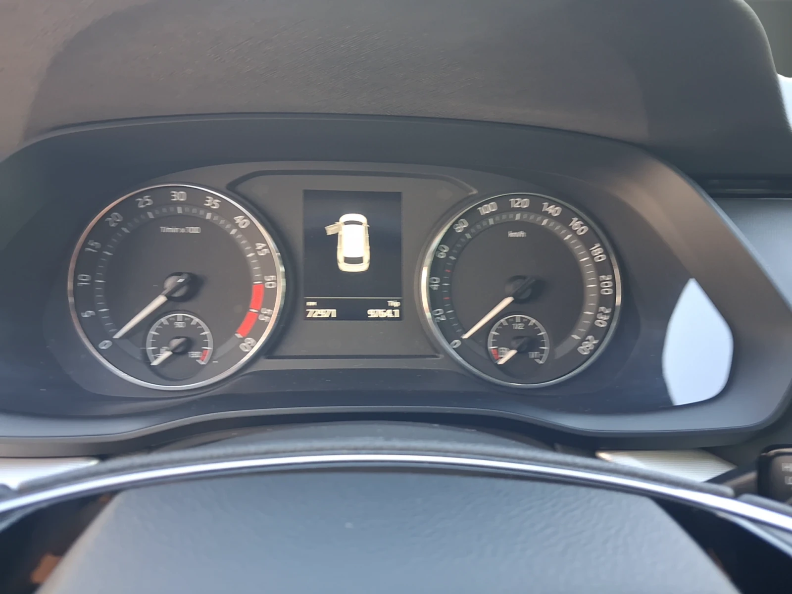 Skoda Octavia Октавия Комби Амбишън 2, 0 TDI, 150 к.с., 7DSG, снимка 10 - Автомобили и джипове - 54915793