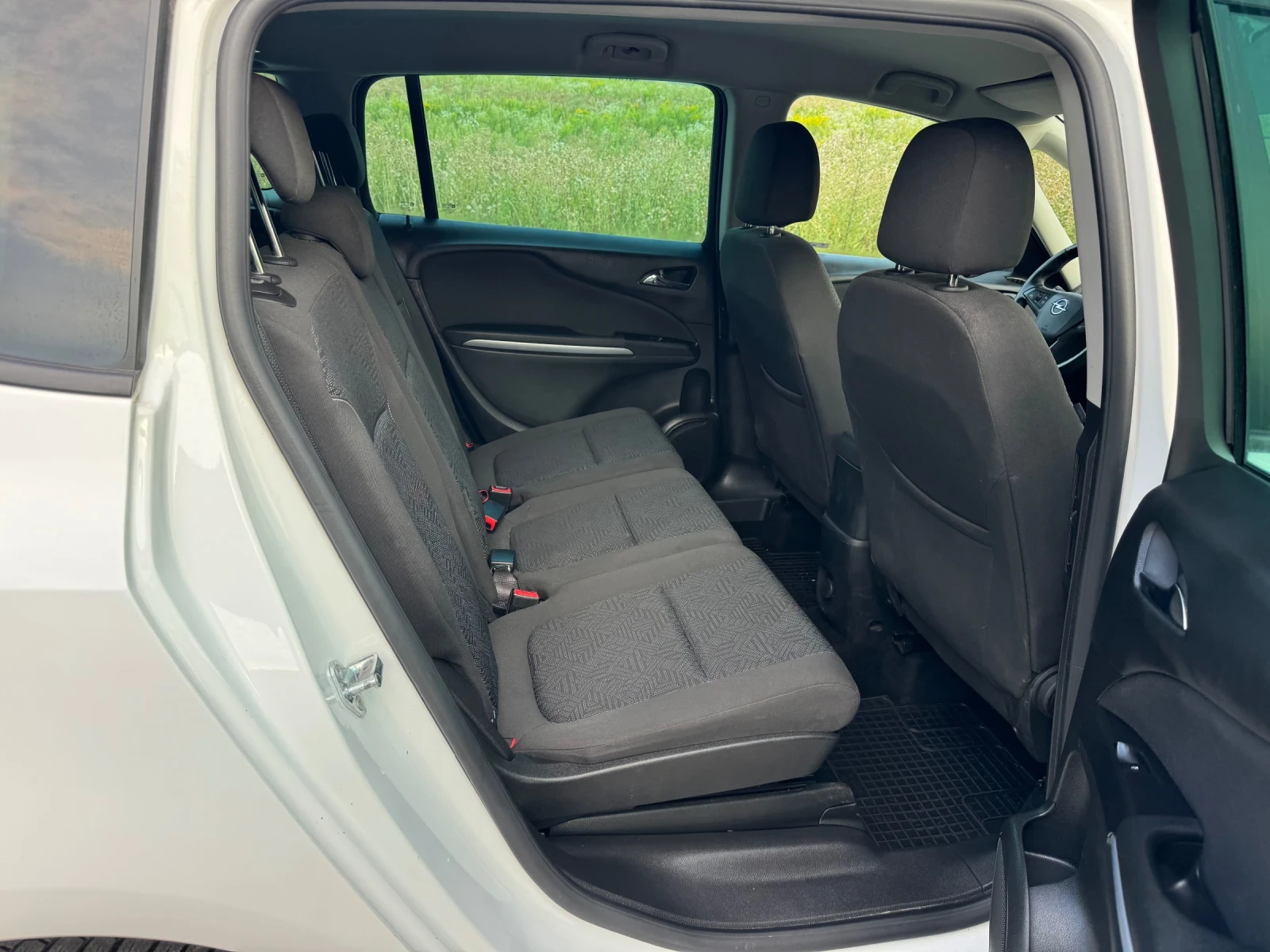 Opel Zafira 1.6i Бензин-Метан 7 Седалки Очакван Внос, снимка 9 - Автомобили и джипове - 55480410