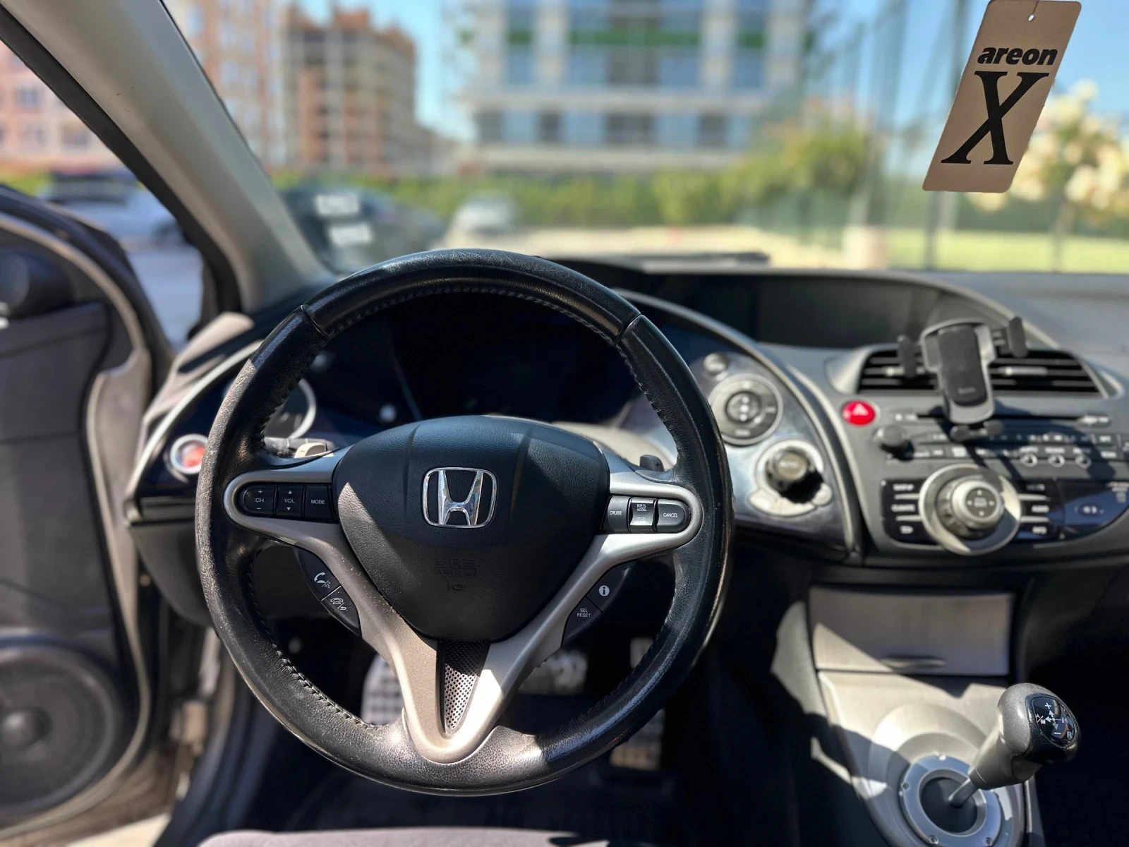 Honda Civic 1.8 i-VTEC Sport i-Shift, снимка 8 - Автомобили и джипове - 55504128