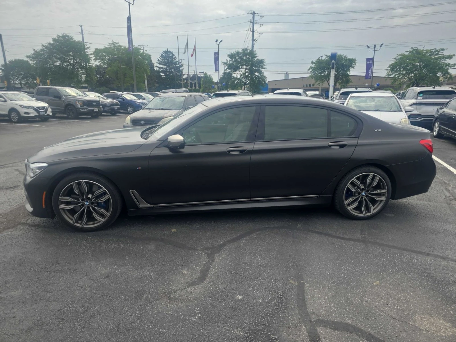 BMW 760 M760Li xDrive Автокредит Цена до България, снимка 5 - Автомобили и джипове - 55584257