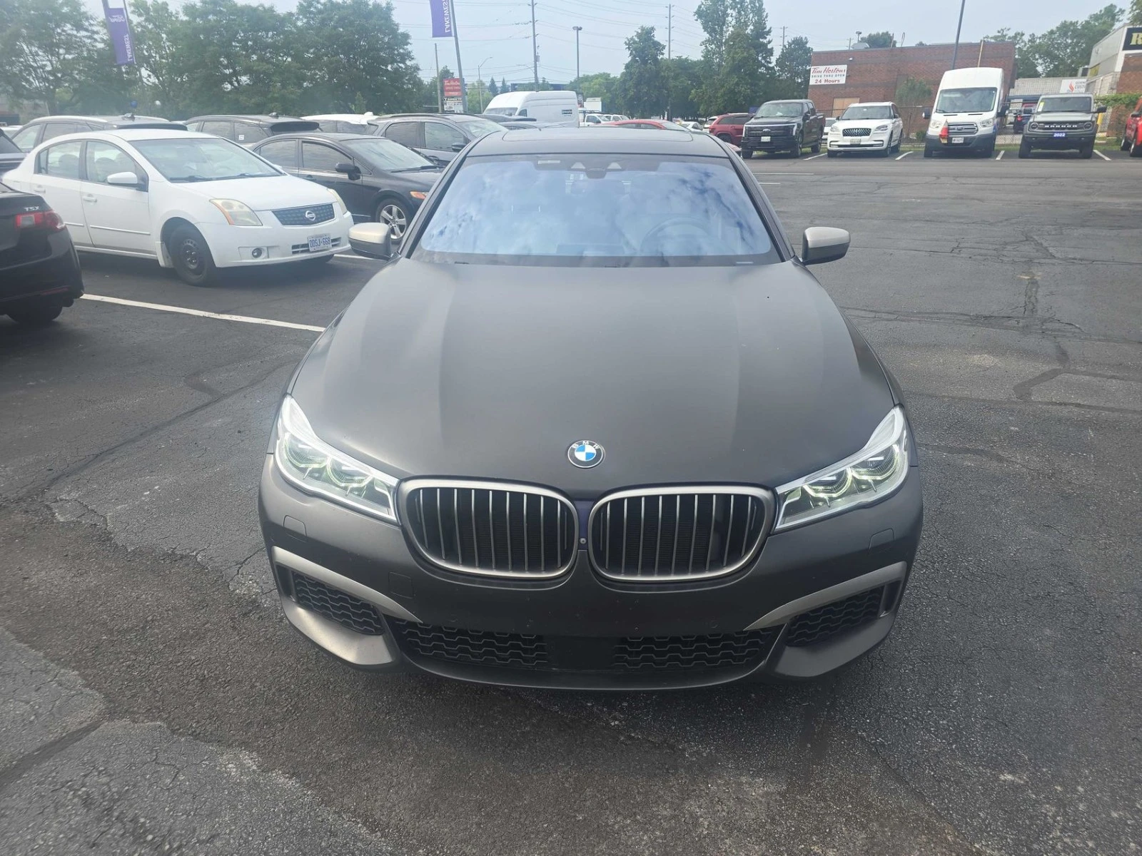 BMW 760 M760Li xDrive Автокредит Цена до България, снимка 3 - Автомобили и джипове - 55584257