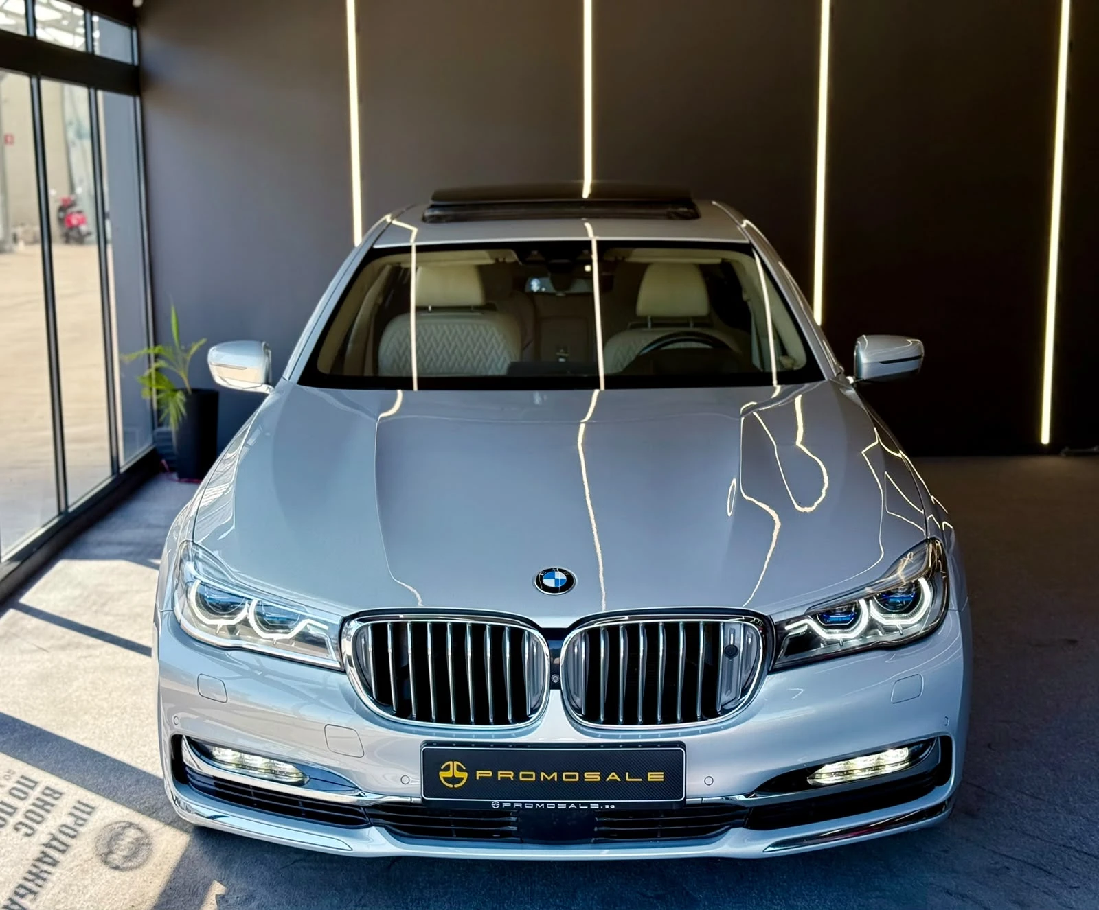 BMW 750 iL Individual* FULL* NightVision* TV* B&W* ЛИЗИНГ, снимка 2 - Автомобили и джипове - 55707680