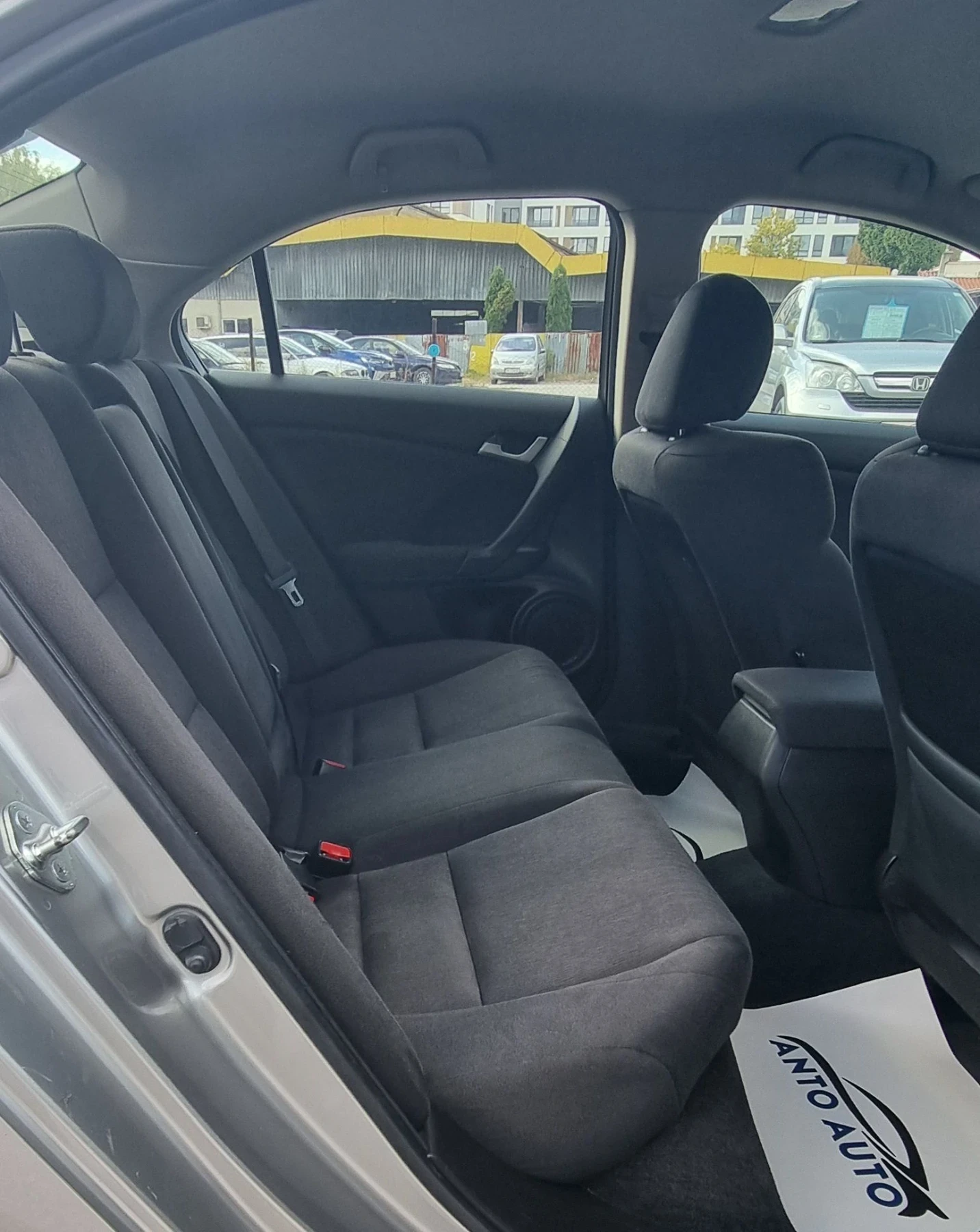 Honda Accord 2.0 i-VTEC , снимка 12 - Автомобили и джипове - 56199019