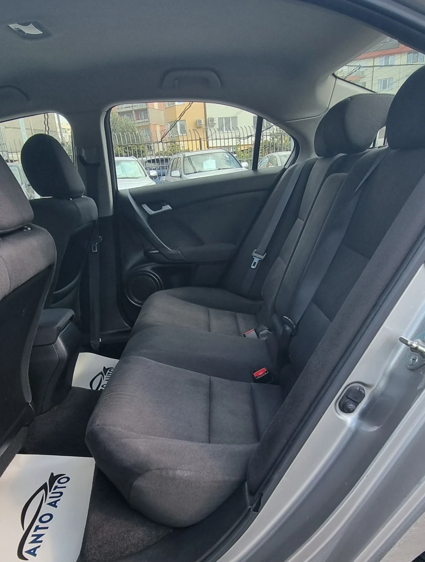Honda Accord 2.0 i-VTEC , снимка 11 - Автомобили и джипове - 56199019