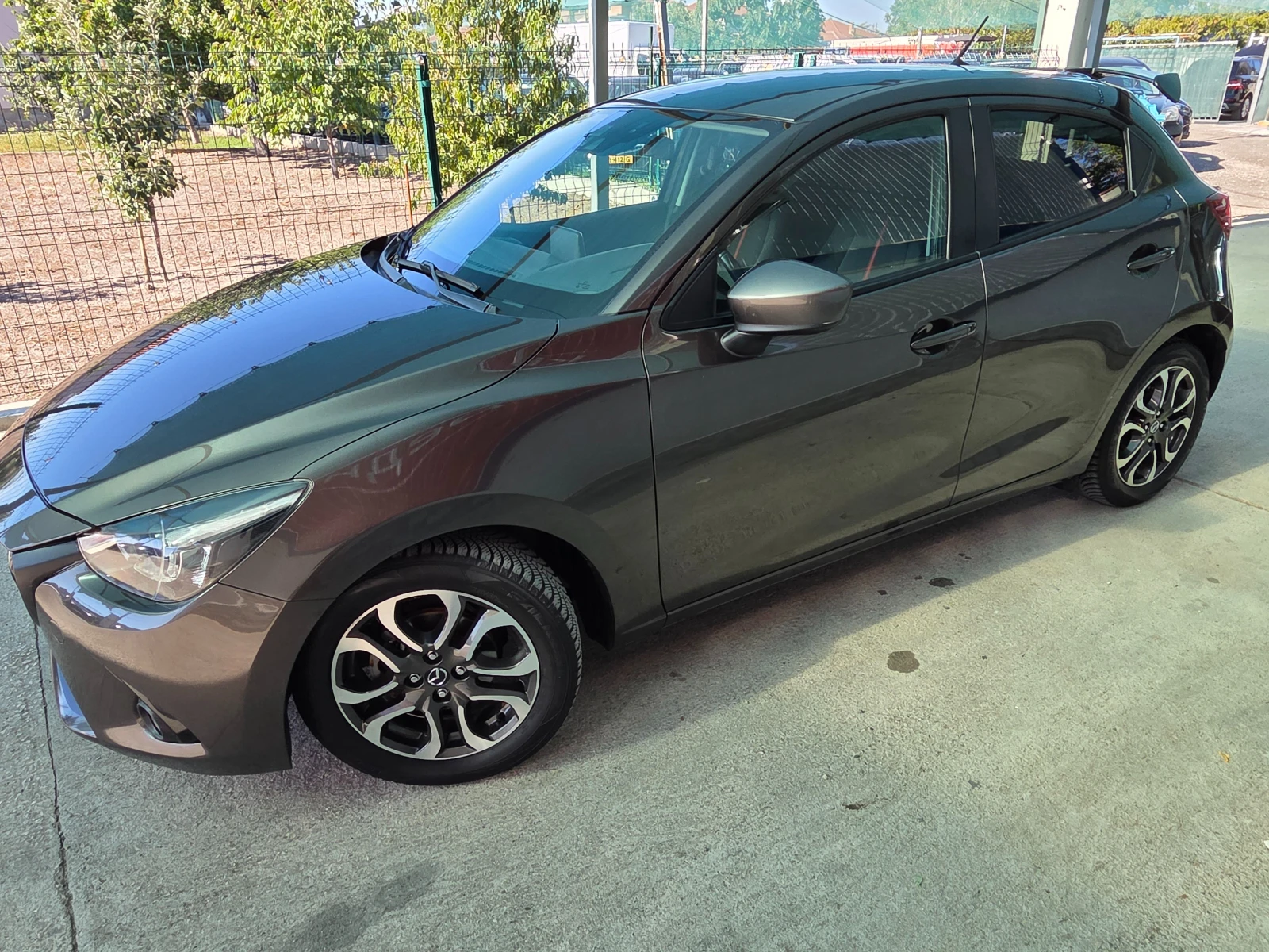 Mazda 2 1.5/90кс/SKYACTIV/EURO6/Топ/Facelift, снимка 4 - Автомобили и джипове - 56232025