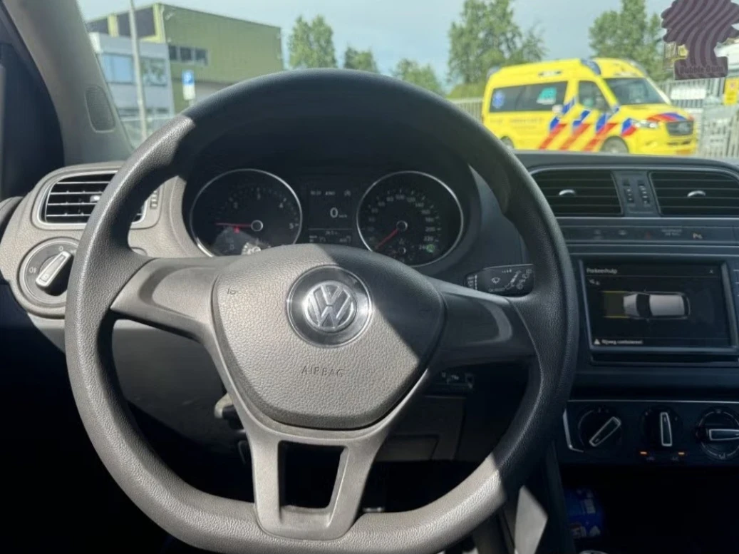 VW Polo 1.4TDI/90HP/NAVI/BLUEMOTION, снимка 9 - Автомобили и джипове - 56249666